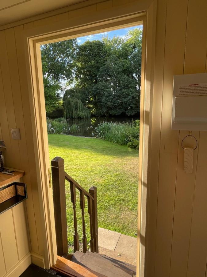 Monkspool B&B Church End エクステリア 写真